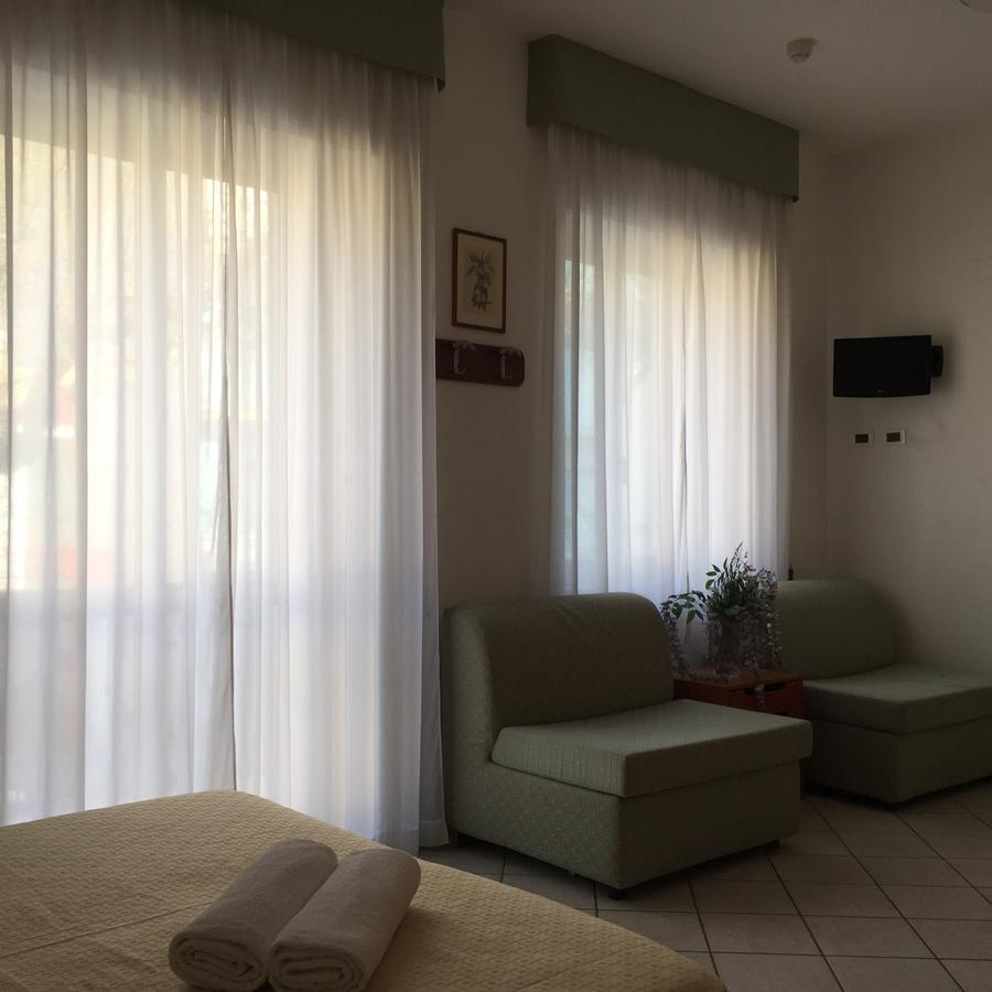 Rex Bed & Business Hotel Прая а Маре Екстериор снимка